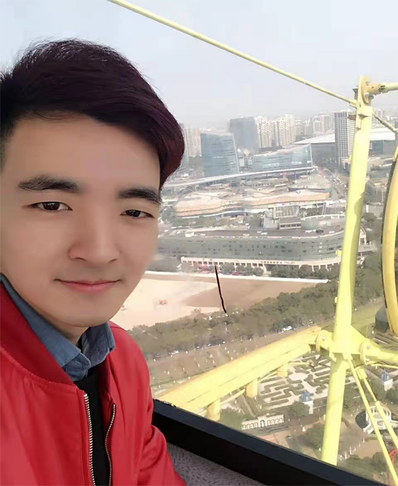 王磊.png